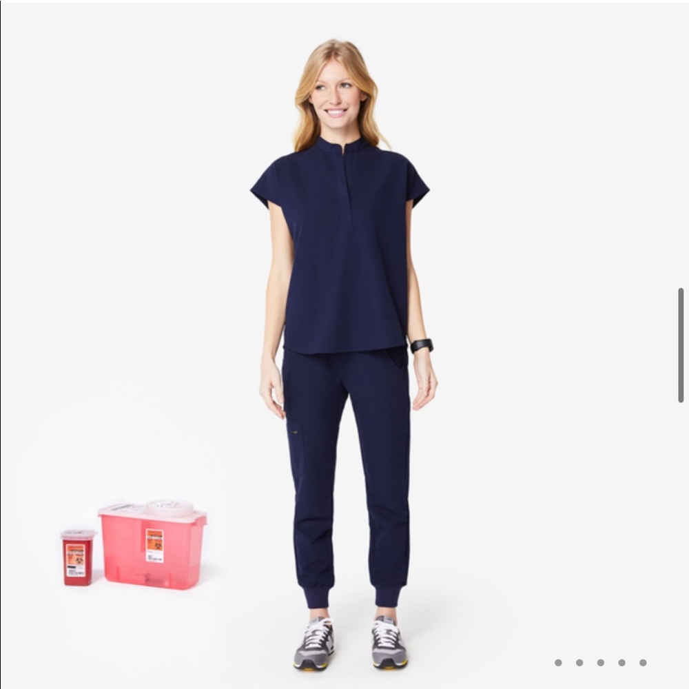 Figs scrub set navy